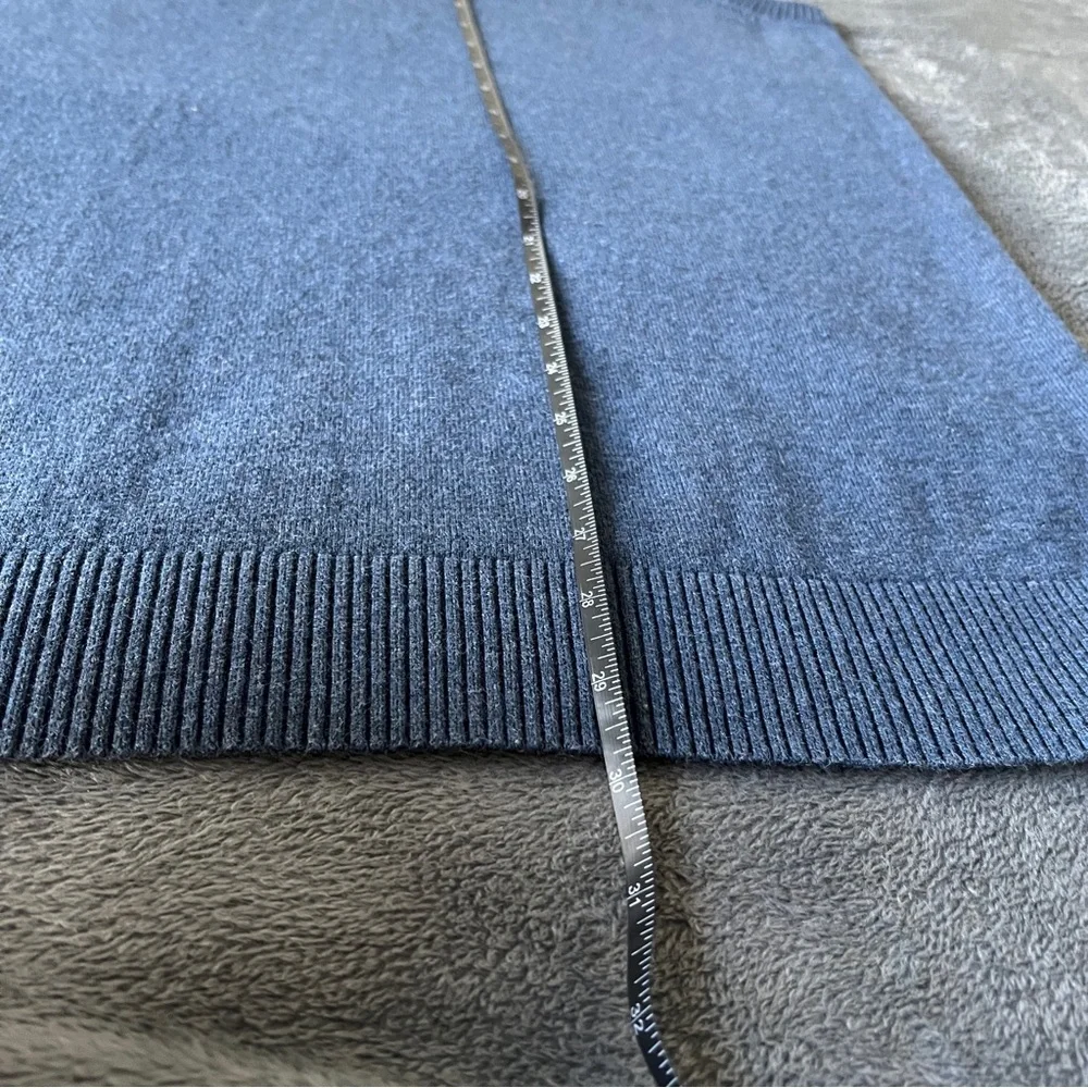 ✨Eddie Bauer Men's V-Neck Blue Sweater Vest